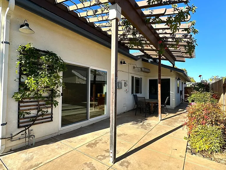 429 Daytona Dr — Photo 25