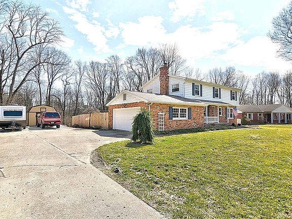 3rd image of 2051 Woodcliffe Dr