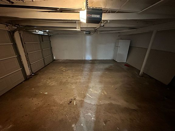 5th image of 1429 Casady Ln