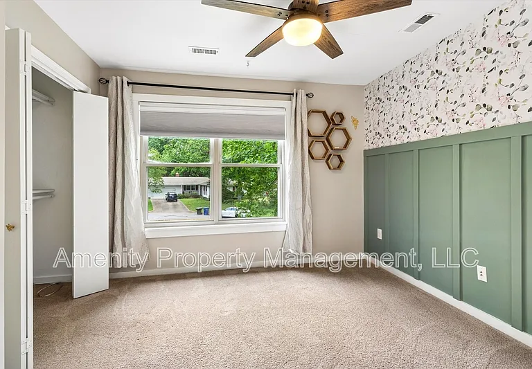 204 Granville Dr — Photo 18