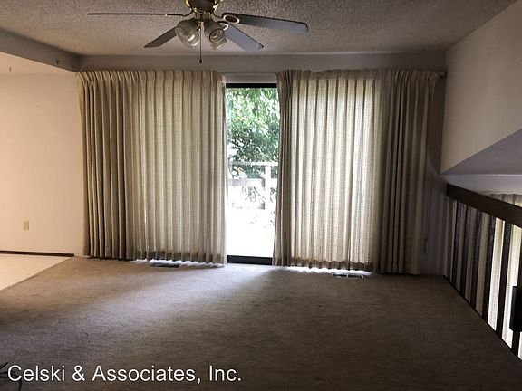 3rd image of 2205 Camas Ave