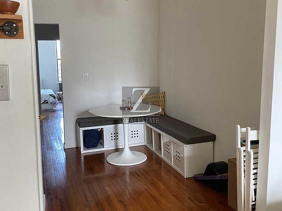 4th image of 341 5th Ave APT 4