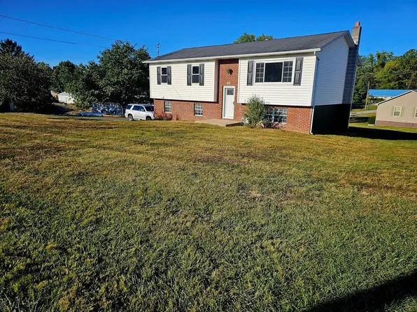 140 Crestwood Dr, Beckley, WV 25801