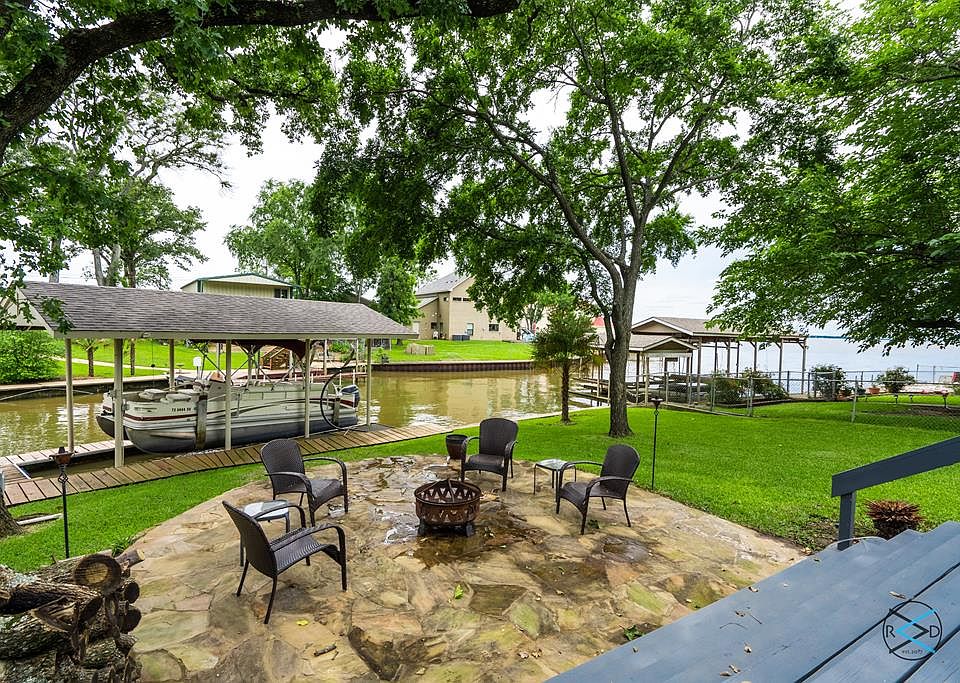 1st image of 284 Harbor Dr