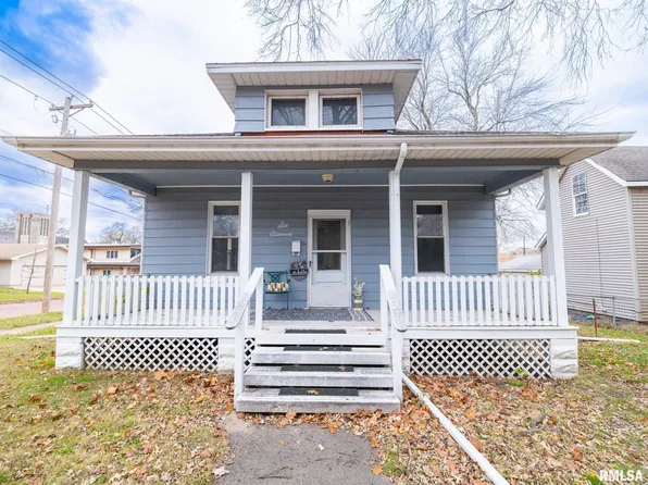 611 Bacon St, Pekin, IL 61554