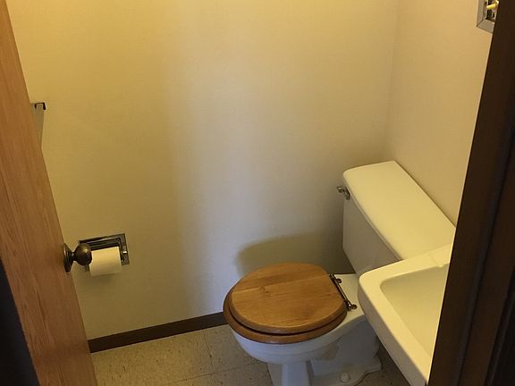 5th image of 1316 Sackett Ave APT 16