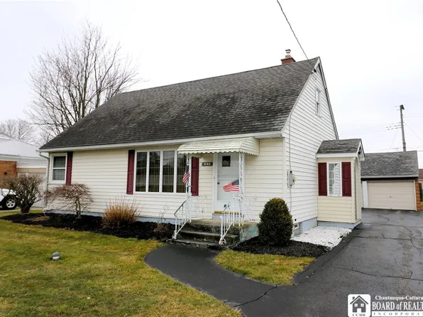 848 Sherwood Ct, Depew, NY 14043