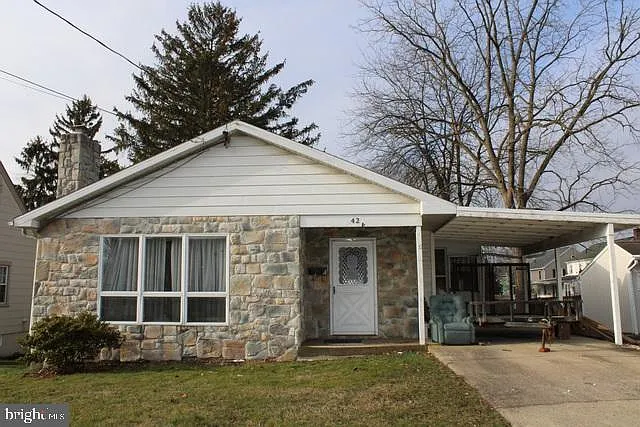 424 Highland Ave photo 1