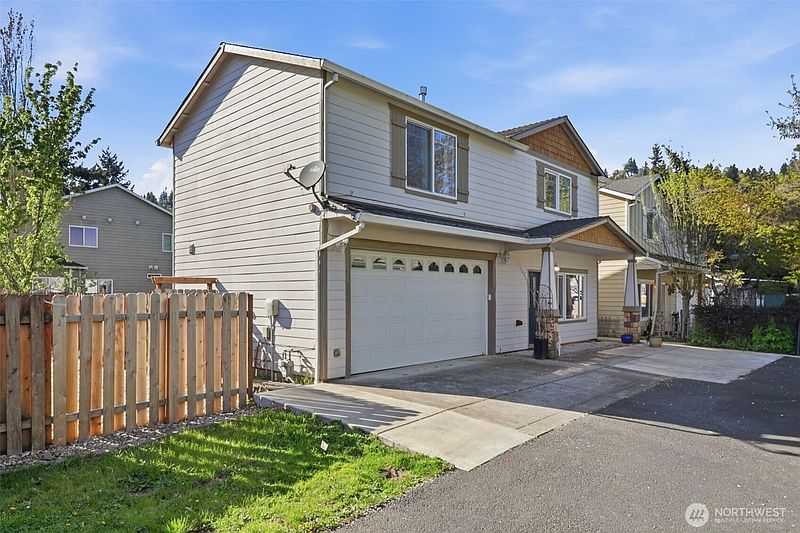 3rd image of 2025 SW 6th Avenue