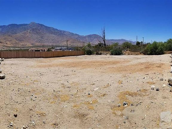 3rd image of 55339 Arroyo Ave