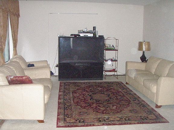 3rd image of 1035 156th Ave NE APT 26