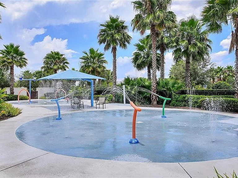 10958 Verawood Dr — Photo 32