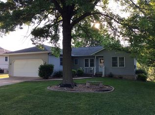 101 Holt St, Anamosa, IA 52205