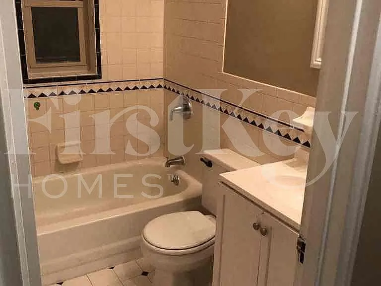 1494 Clovernoll Dr — Photo 10
