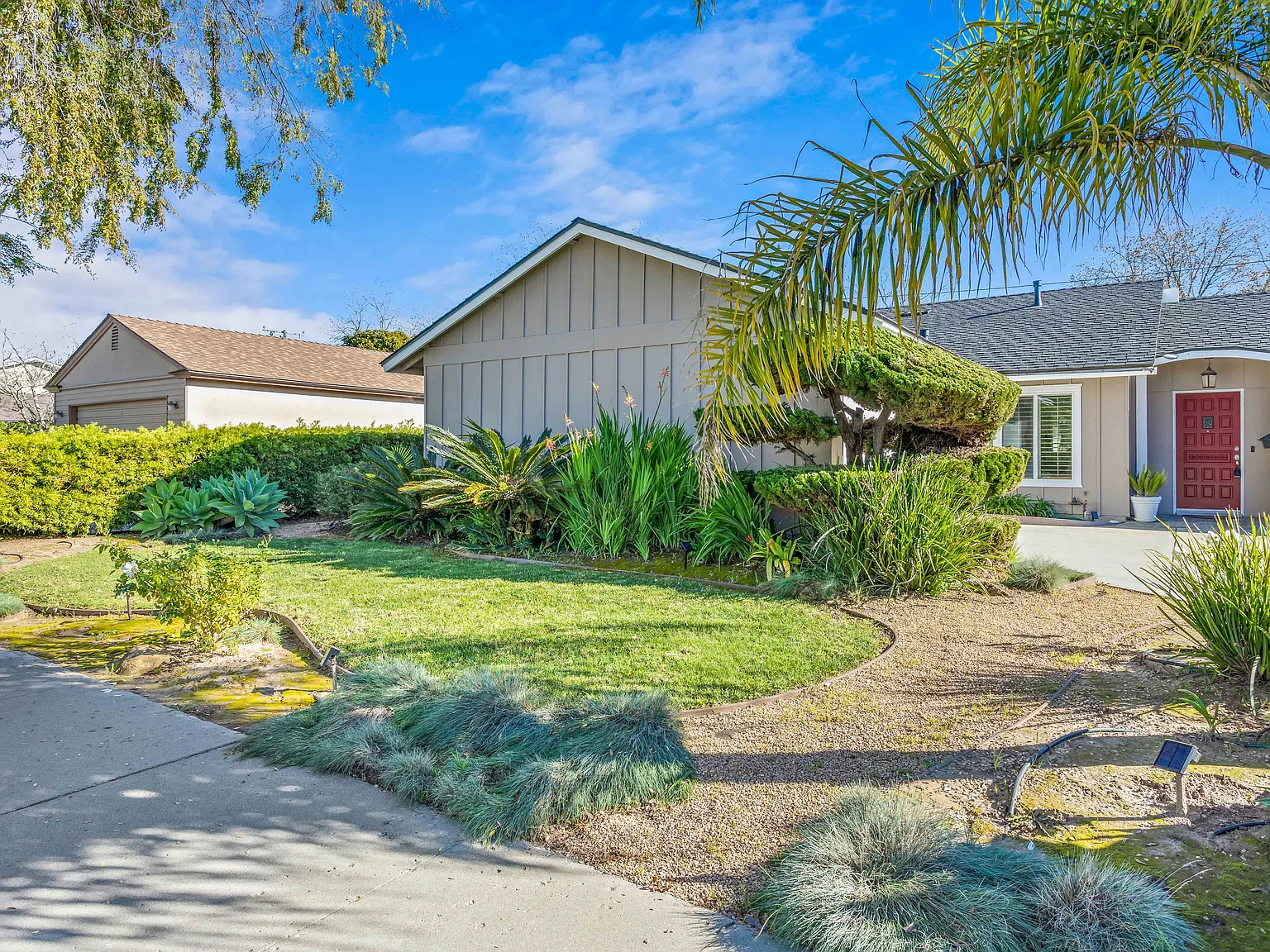 4 bed, 1475 sqft, $8,250 — Photo 3