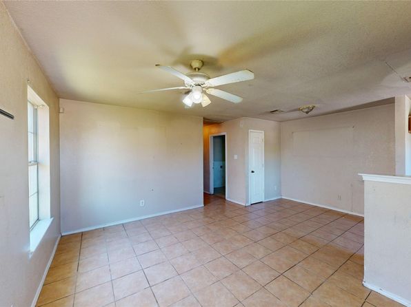 fort-worth-texas-448809362 picture