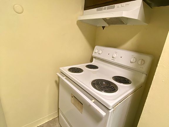 3rd image of 633 E Seneca Tpke APT 3