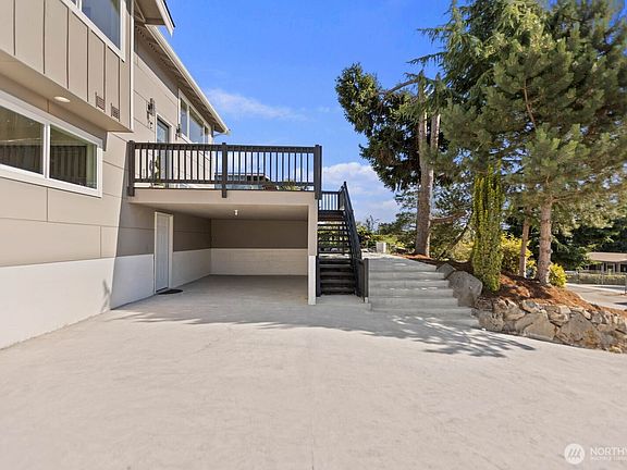 5th image of 5926 23rd Avenue S