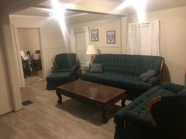16 Green St #B, Houlton, ME 04730