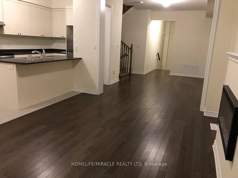 25 Closson Dr — Photo 3