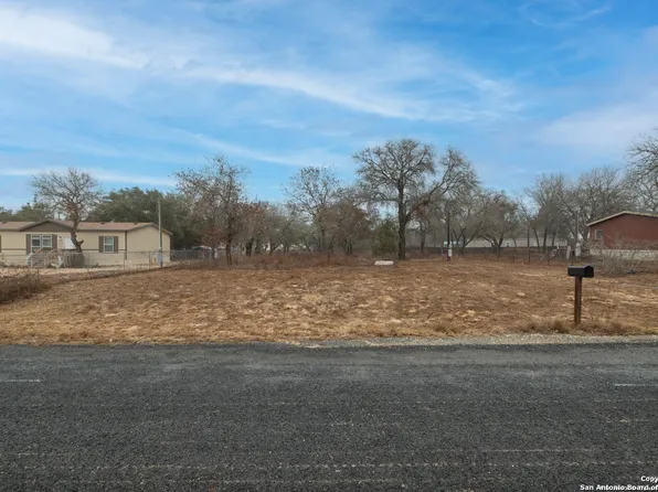 23110 Creek Bottom Dr, Elmendorf, TX 78112