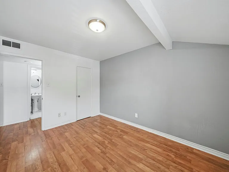 3131 Cummins St #80 — Photo 21