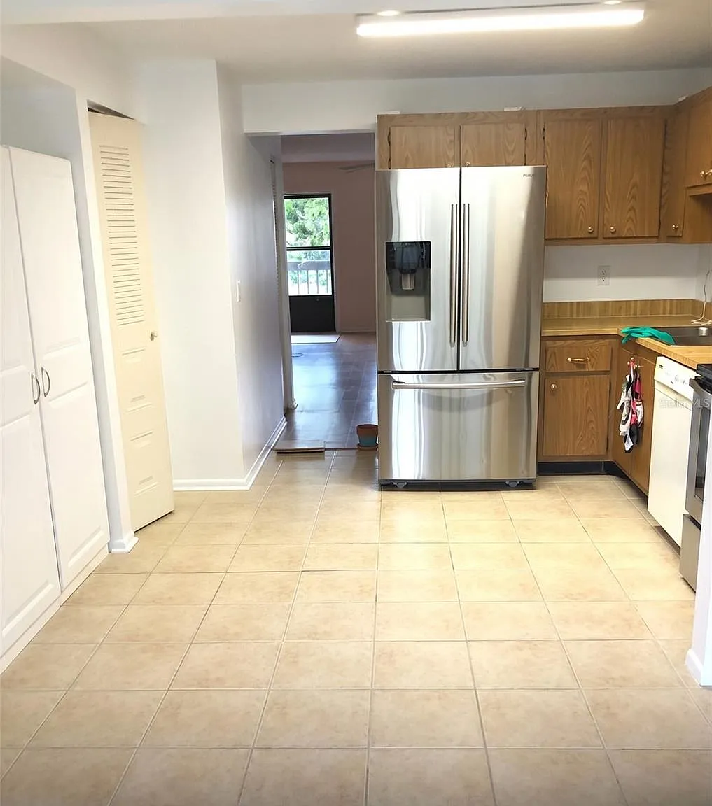 2 bed, 2.0 bath, 1050 sqft, $1,400 — Photo 4