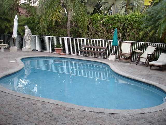 2nd image of 1103 SW 156th Ter