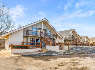 403 Veterans Blvd UNIT E9-E-384, Branson, MO 65616