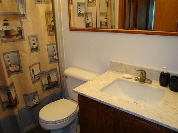4th image of 1420 Hickory Ct