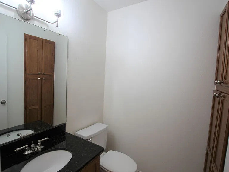 5839 Creekside Cir — Photo 14