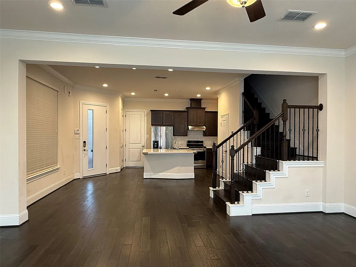 Building Photo - 8415 Water Oak Pass Dr