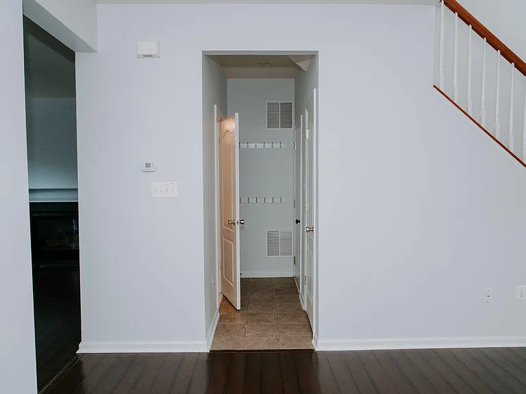 110 Quinton Oaks Cir — Photo 15