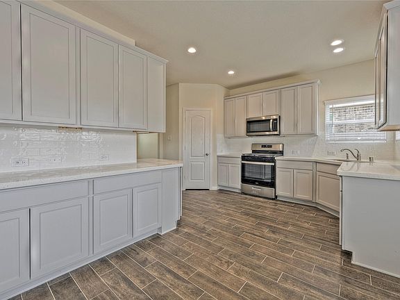 5th image of 32946 Silver Meadow Way