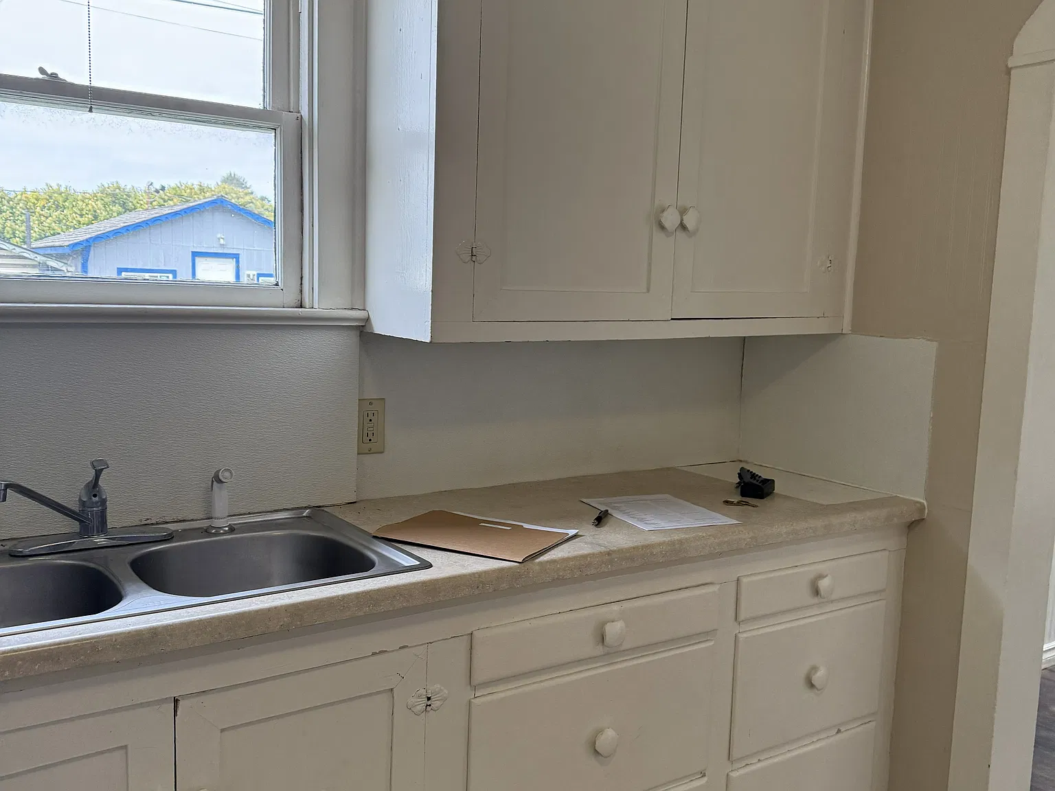 2 bed, 700 sqft, $1,200 — Photo 3