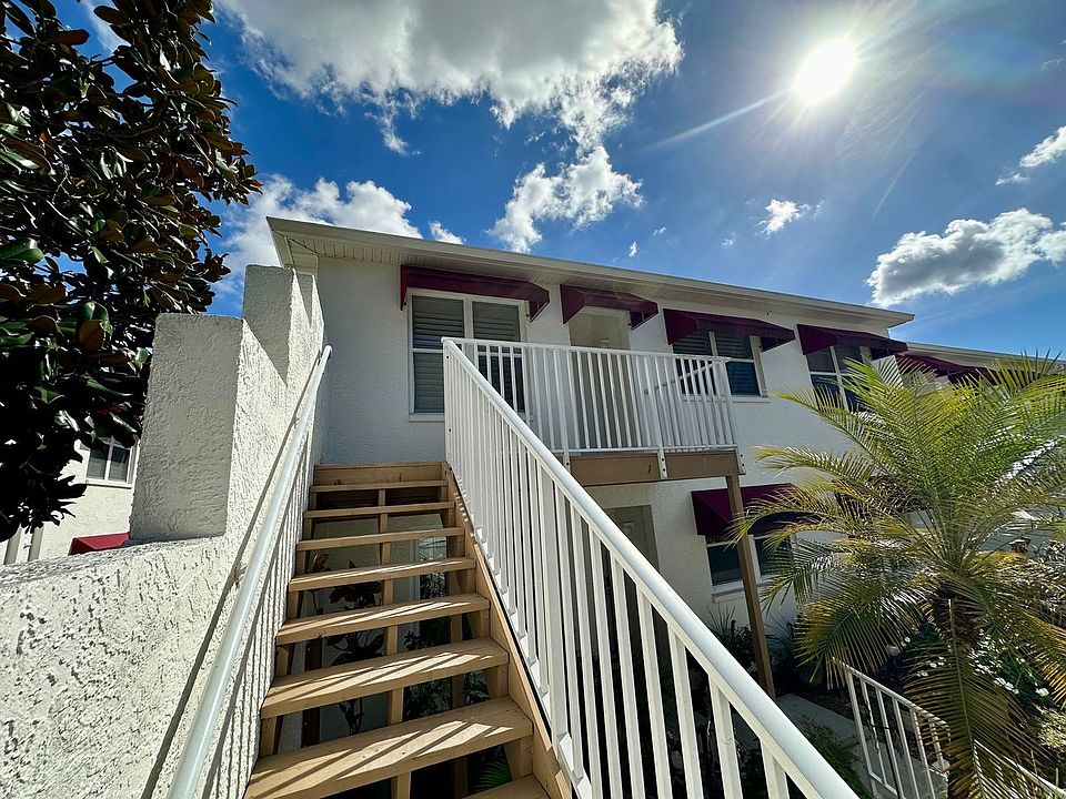 1st image of 1420 Waterview Dr W #201