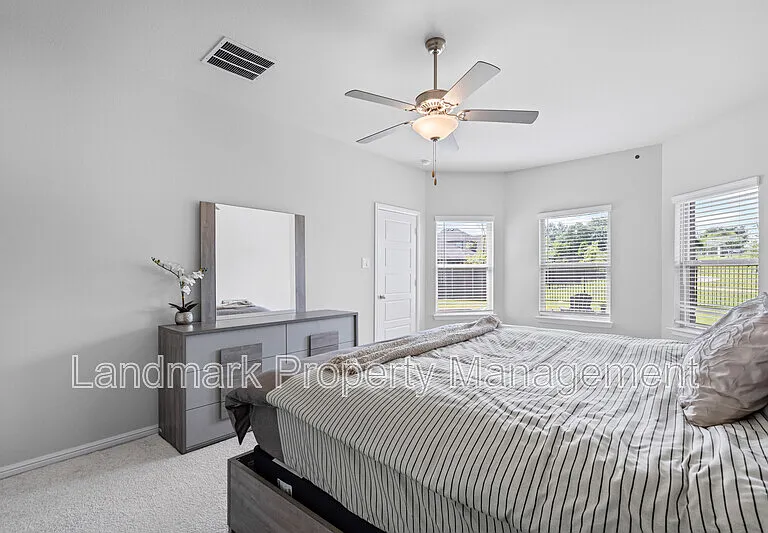 1206 Fox Chase Dr — Photo 18
