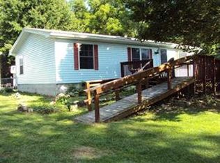 90 N Hartland St, Middleport, NY 14105