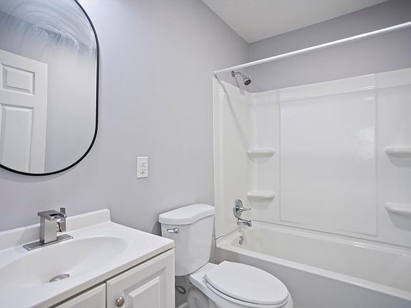 3rd image of 3657 Rome Way