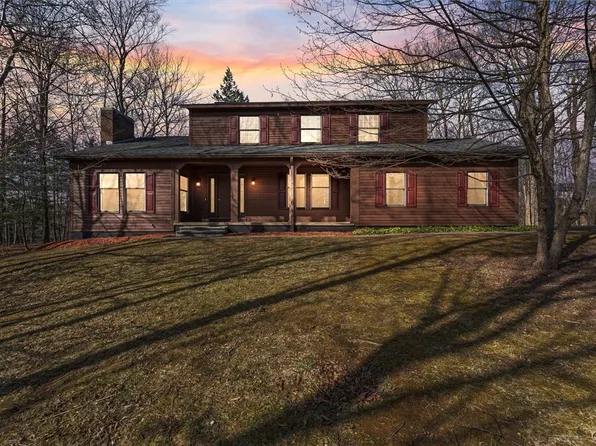 8065 Merrimac Dr, Manlius, NY 13104