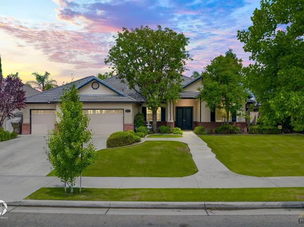 12700 Crown Crest Dr, Bakersfield, CA 93311