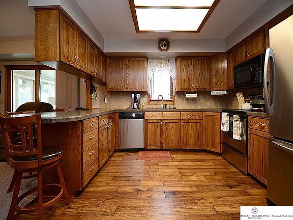 5th image of 3821 Barretts Dr