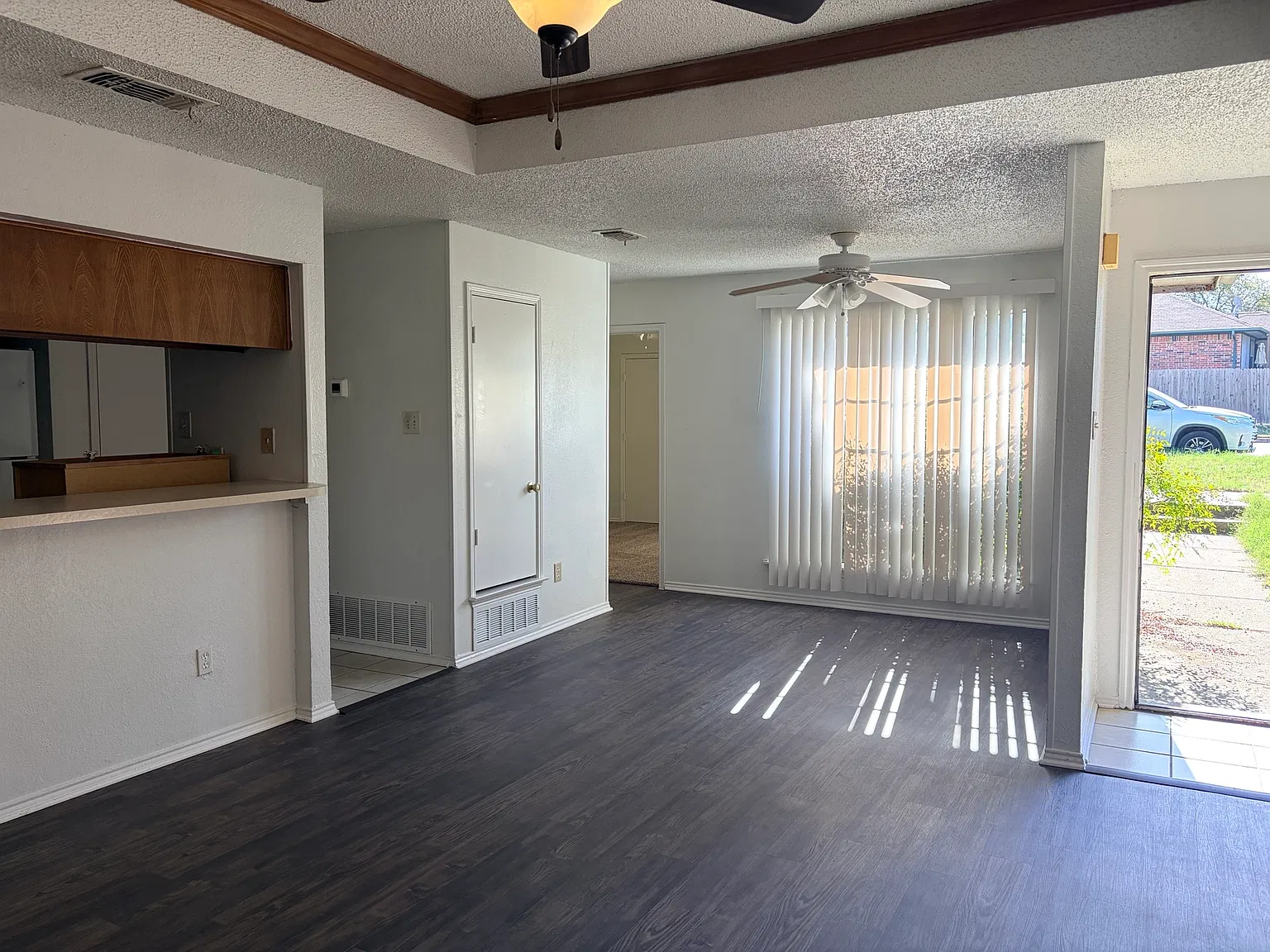 2 bed, 1123 sqft, $1,400 — Photo 4