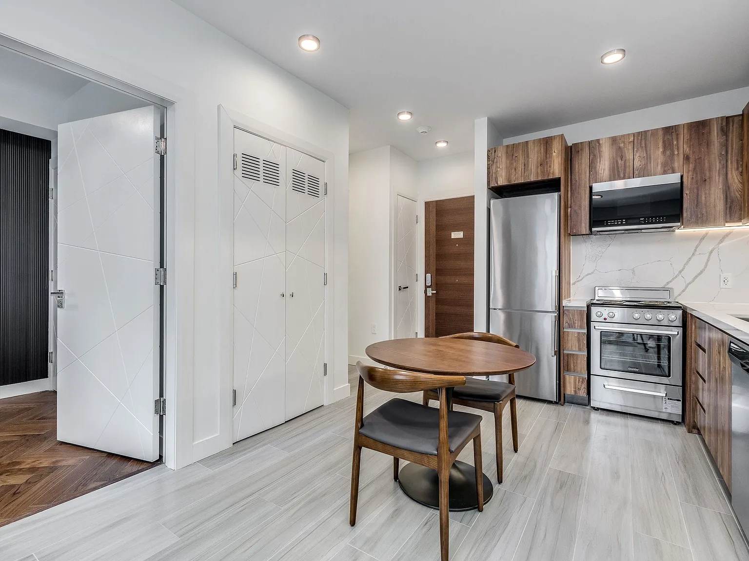 1 bed, 510 sqft, $2,990 — Photo 2