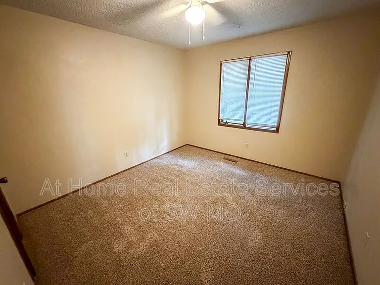 1444 S Gelven Ave — Photo 6