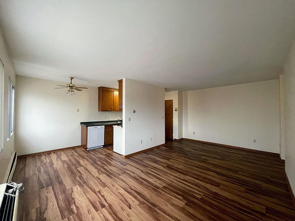 1st image of 840 18th Ave SE APT 201