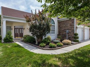 4 Strathmere St, Waretown, NJ 08758