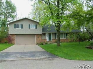 3792 Deibel Dr, Saginaw, MI 48603