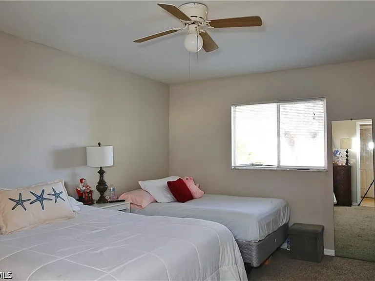 1809 SW Santa Barbara Pl — Photo 6