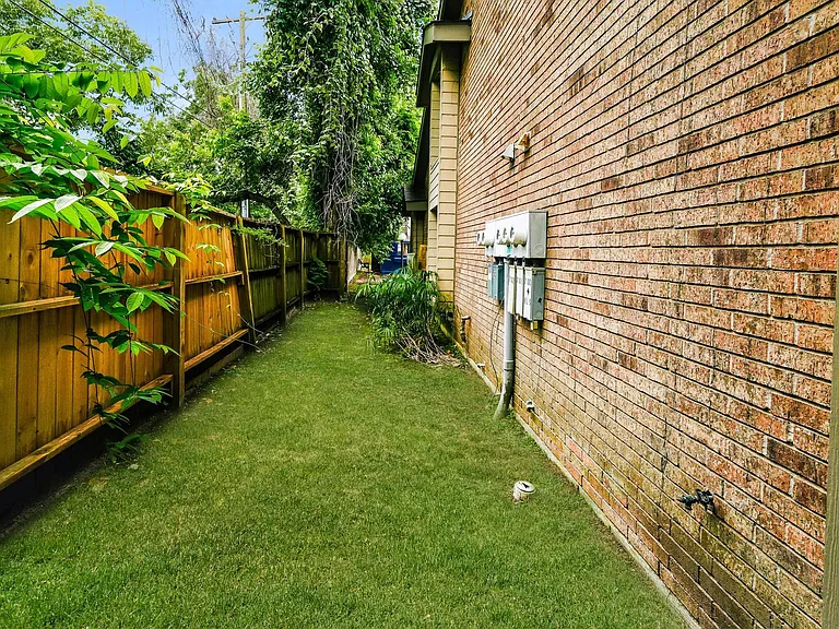 200 Pecan Dr #702 — Photo 15